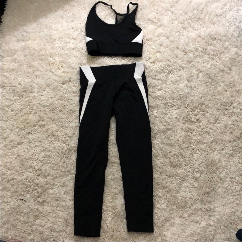 Monday Active Sports Bra and Leggings set